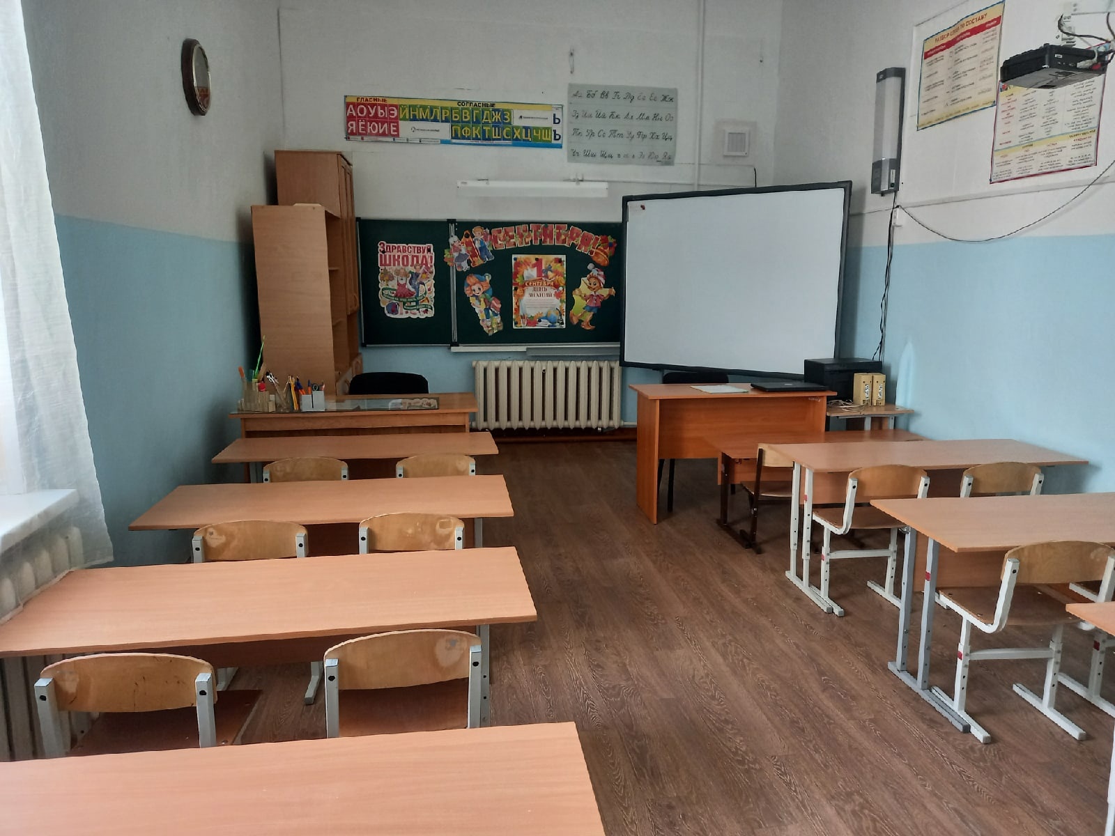 Фотография школы.
